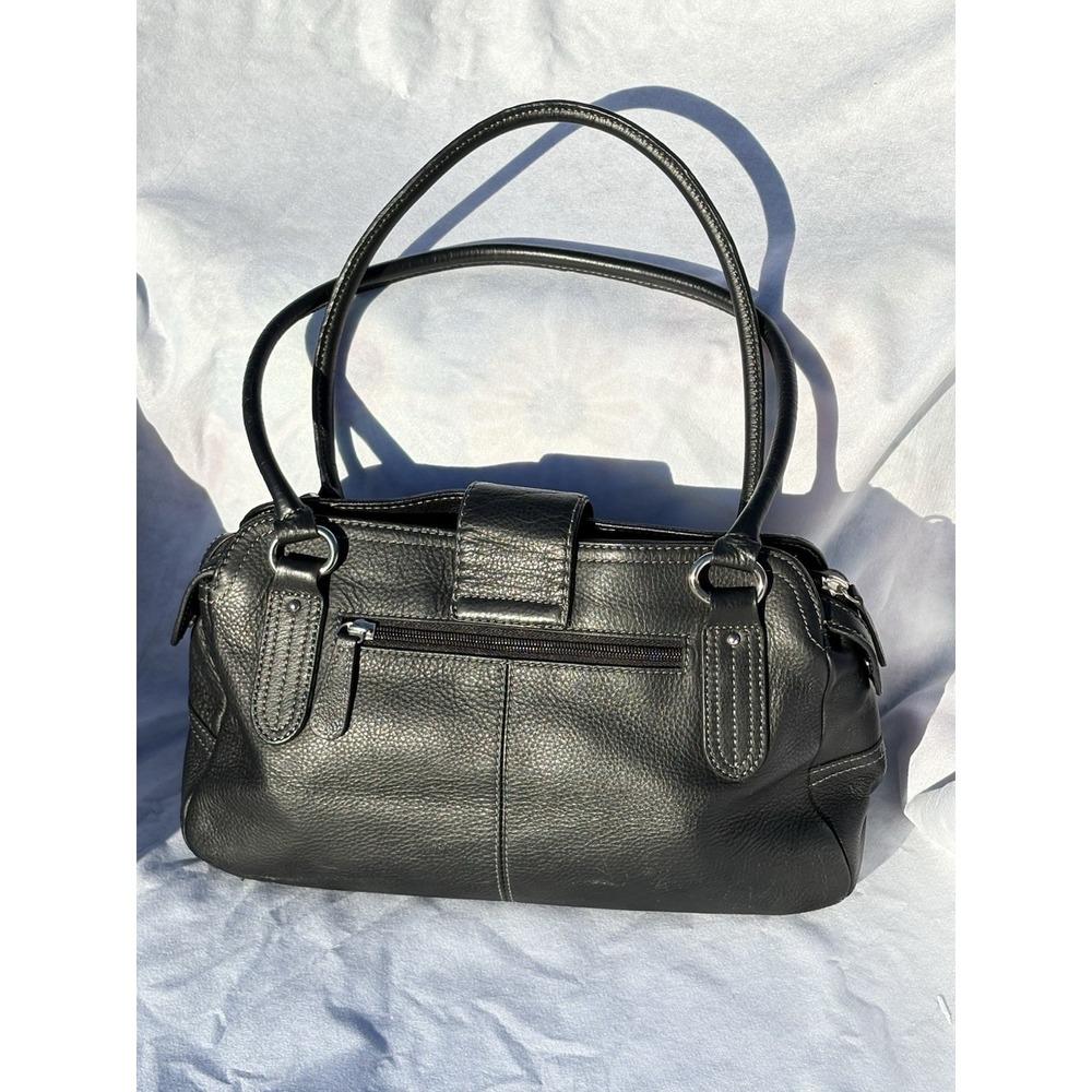 Vintage Etienne Aigner Classic Black Shoulder Purse With Silver Signature Buckle - Picture 4 of 10